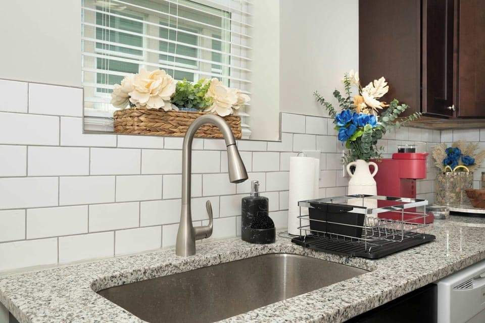 Apartment, Multiple Beds, Balcony, Garden View (887 Lexington Ave #1) | Private kitchen | Fridge, microwave, oven, stovetop