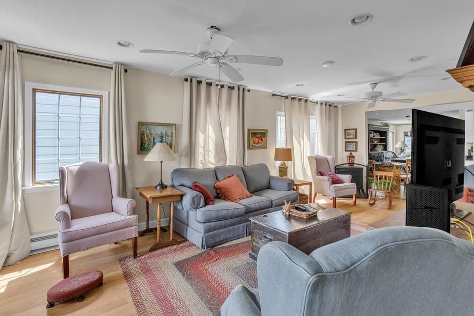 Furniture, Indoors, Living Room, Room, Couch