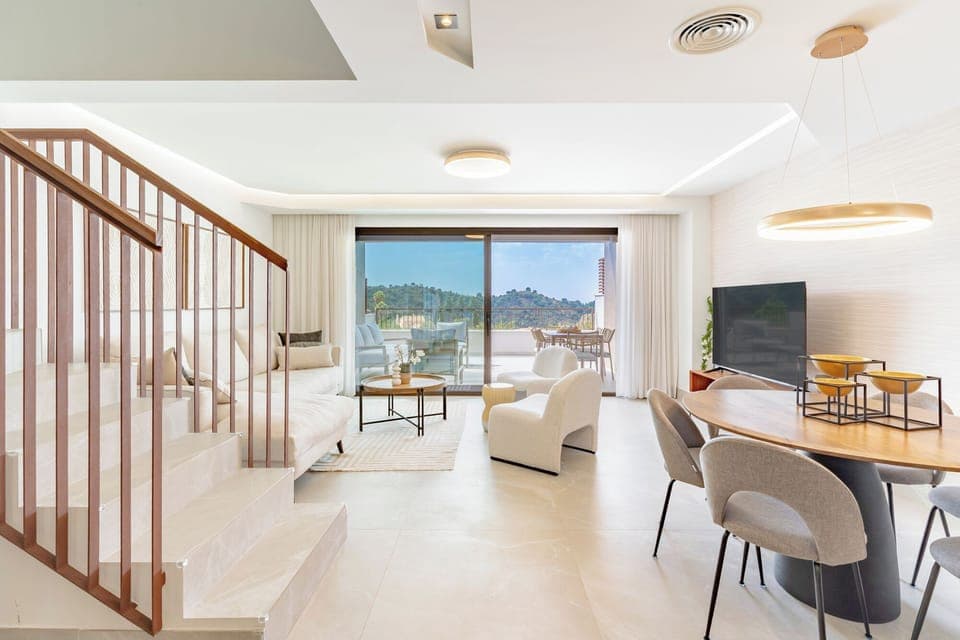 ALMAZARA HILLS Web-2