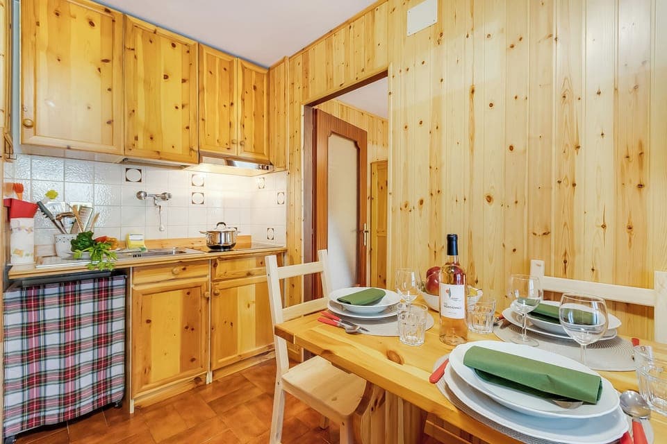 Kitchen and dining area