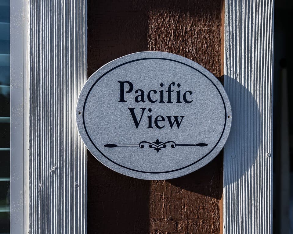 Pacific View Deluxe Room | Street view