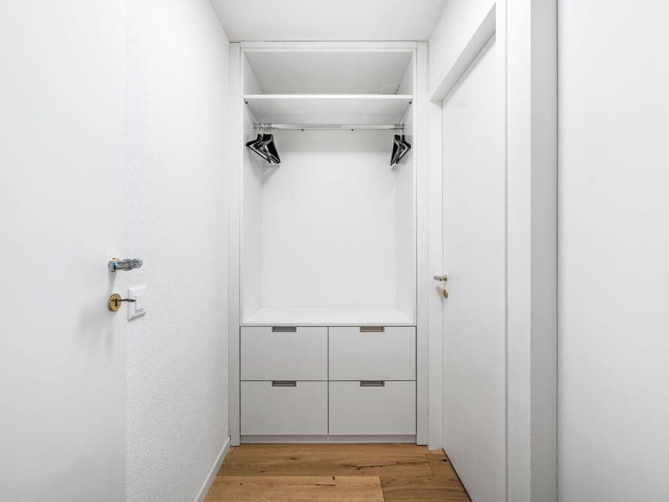 Flooring, Wood, Interior Design, Floor, Ceiling, Room, Door, Apartment, Closet