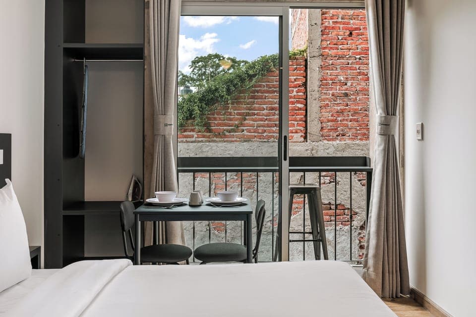 Comfort Apartment, 1 Queen Bed, Balcony, Courtyard View | Balcony