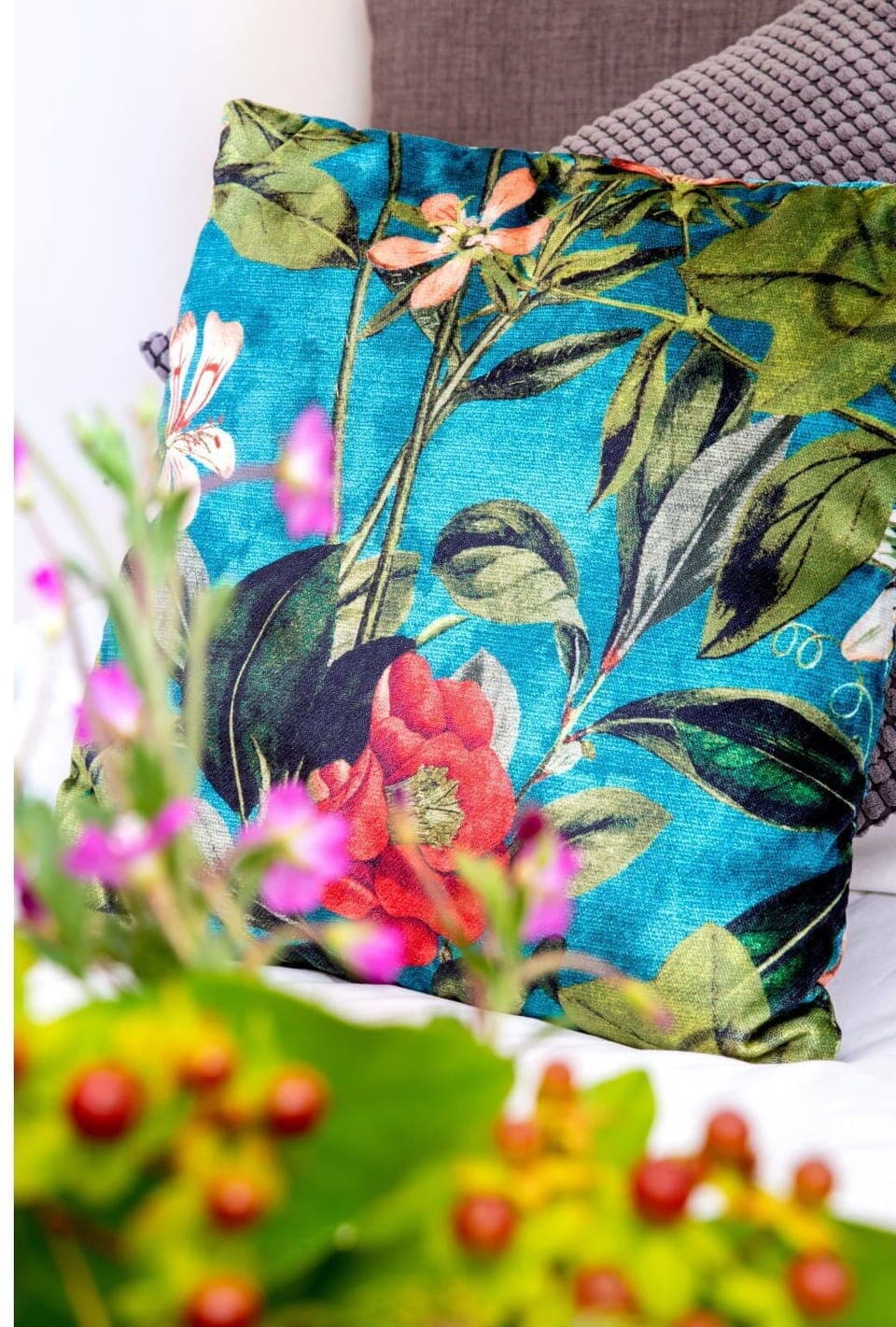 Cushion, Textile, Pink, Petal, Throw Pillow, Pillow, Linens, Floral Design, Cut Flowers