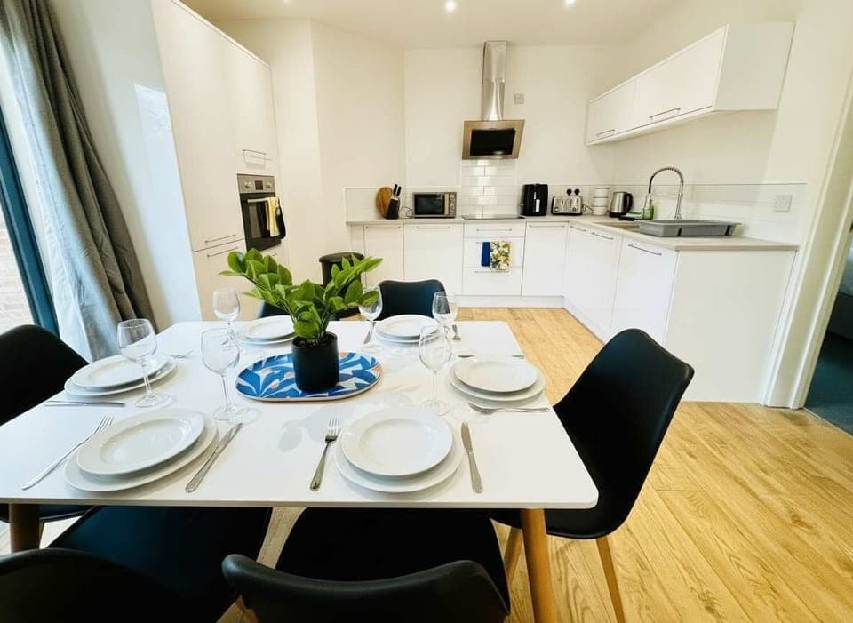 open plan kitchen dining area