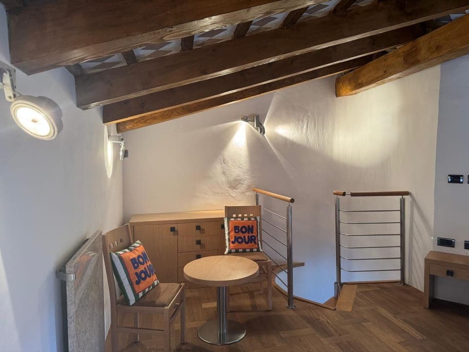 Superior Double or Twin Room | Living area | 40-inch Smart TV with digital channels