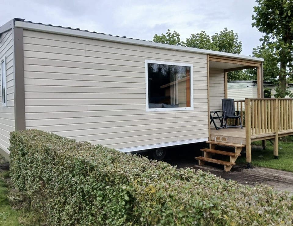 Front with terrace of Holiday Park Klein Strand - Cottage 4p