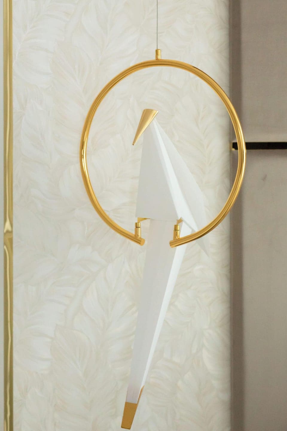 Decorative details in the apartment. 