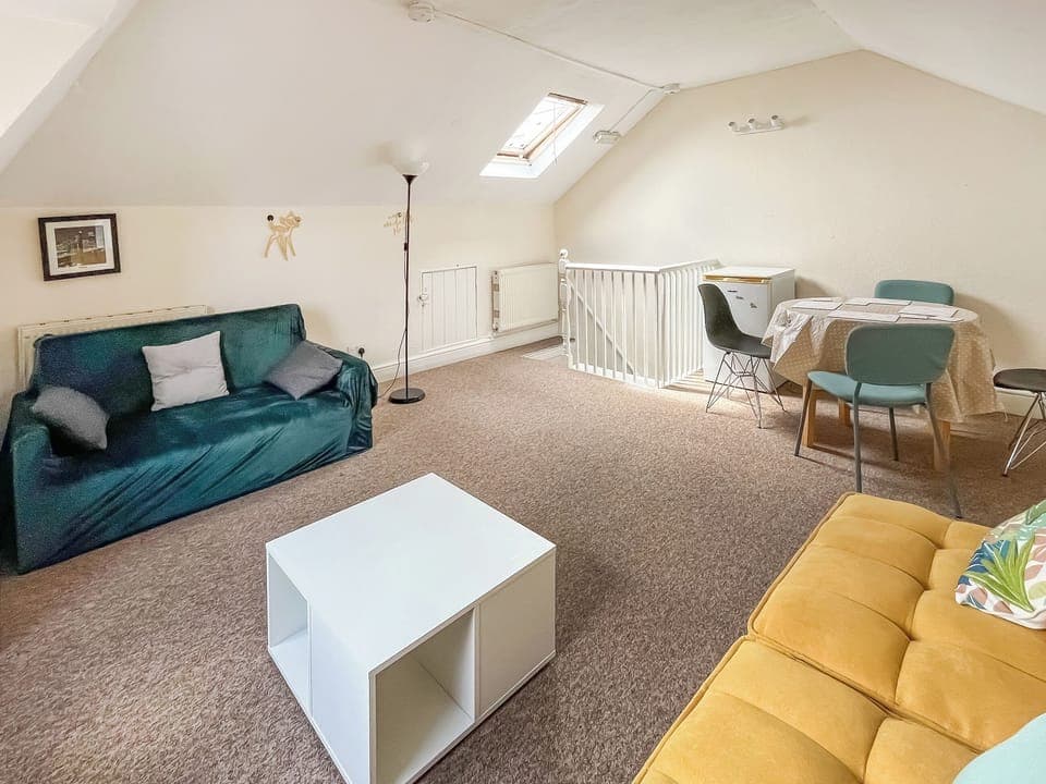 Living room/dining room | Sunset in Southampton, Southampton