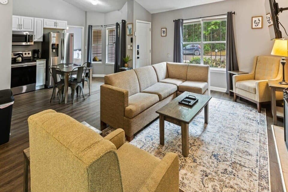 Bright and stylish living room with comfortable seating and room to relax.