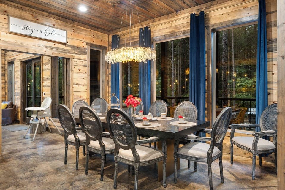 Family dinners just taste better here.