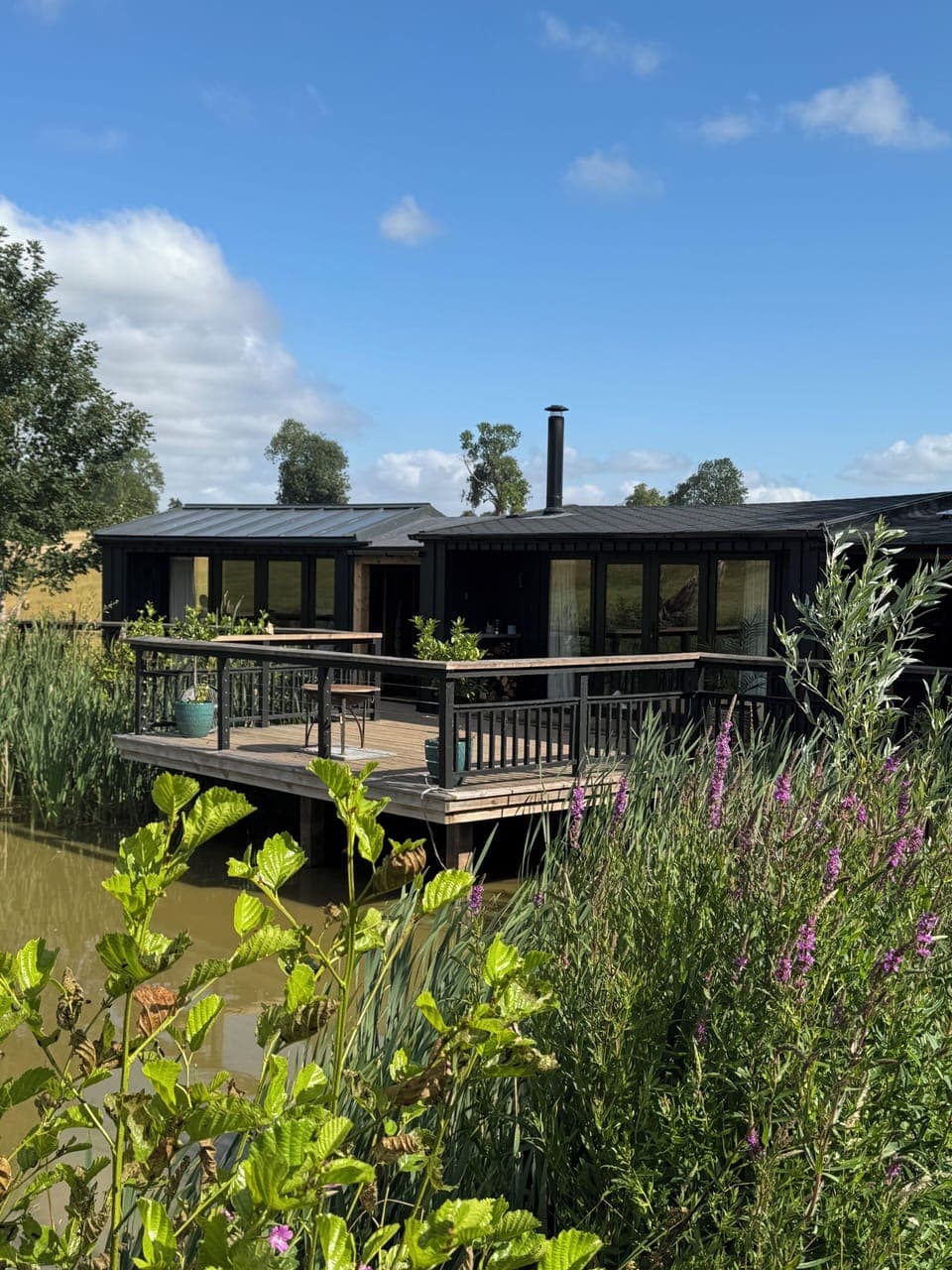 Image picker 22927D9D BAA8 4108 9399 7D366A1D1B46 5464 000002D340670640