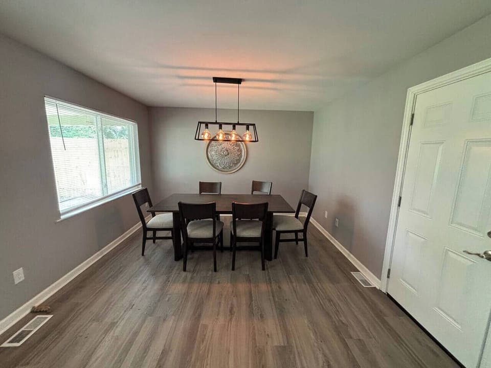 Dining room area that overlooks the backyard