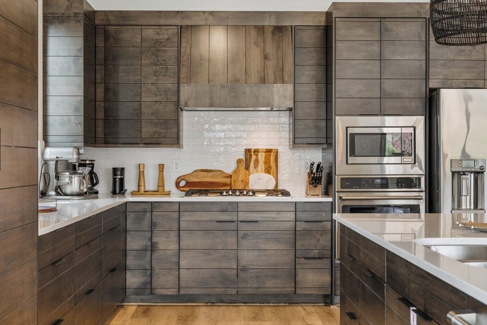 House 2: Fully Equipped Kitchen