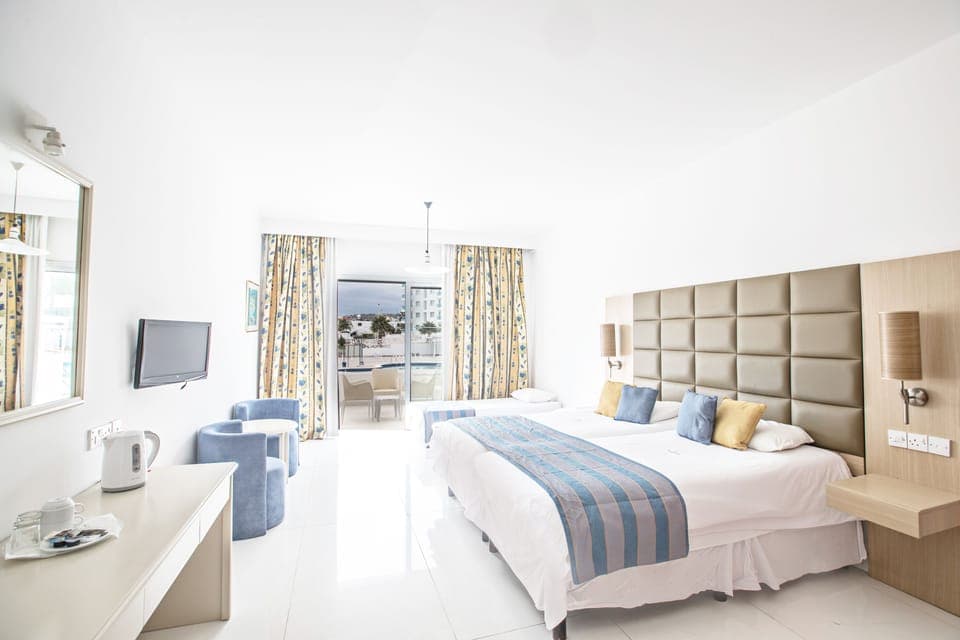 Family Room, 1 Bedroom, Balcony | Soundproofing, iron/ironing board, free cribs/infant beds, bed sheets