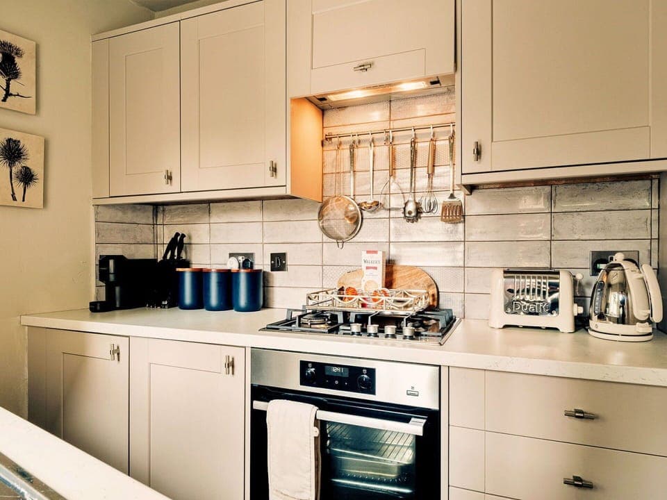 House, Cottage, Freezing, Village, Mountain Village, Resort, Snow, Winter, Alps