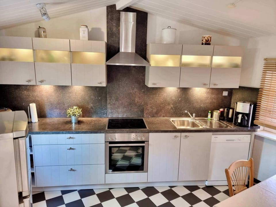 Voll ausgestattete Küche