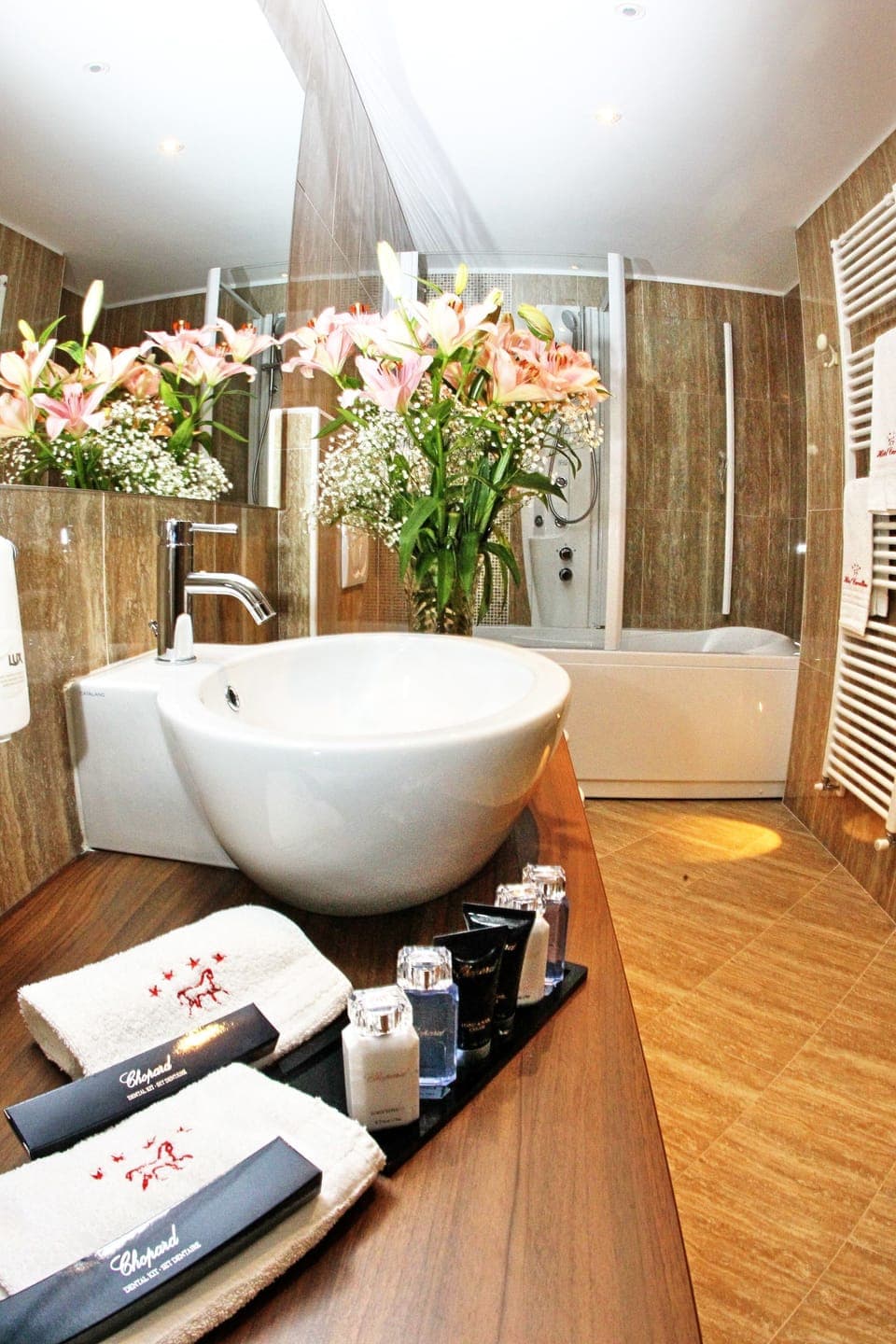 Double Room (Loving) | Bathroom | Free toiletries, hair dryer, bathrobes, slippers