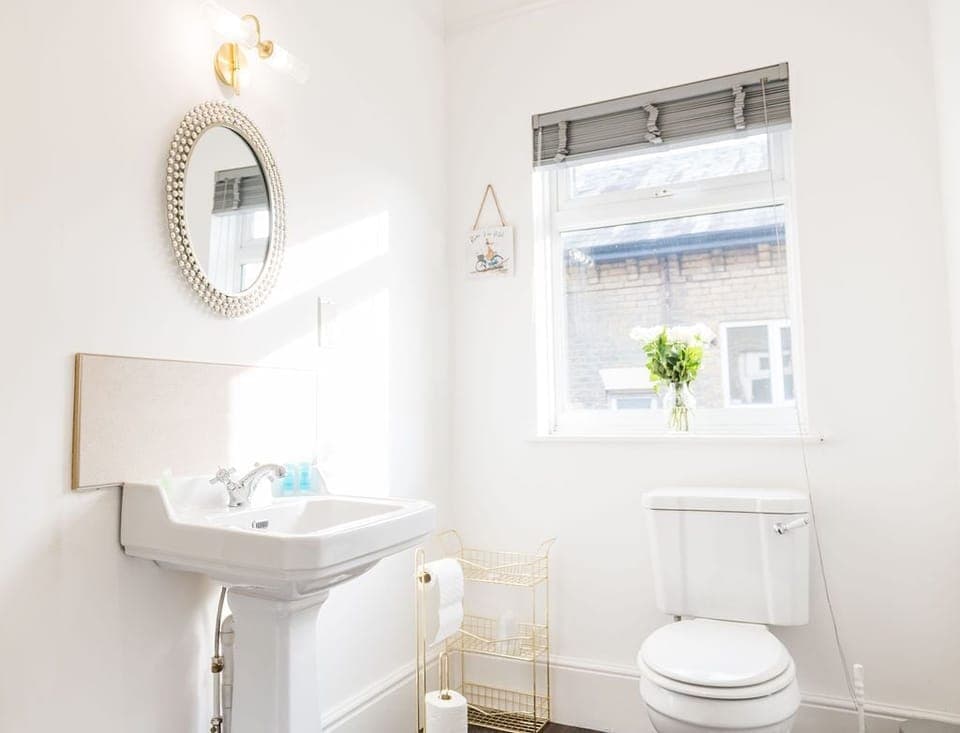 Superior room | Bathroom | Combined shower/tub, hair dryer, slippers, towels