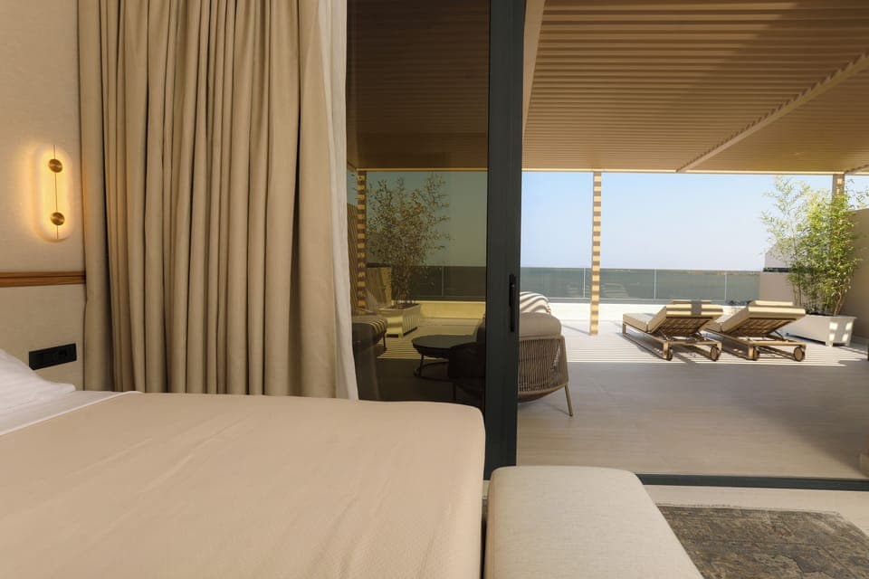 Junior Suite Sea View with Outdoor Jetted Tub | Minibar, in-room safe, soundproofing, free WiFi