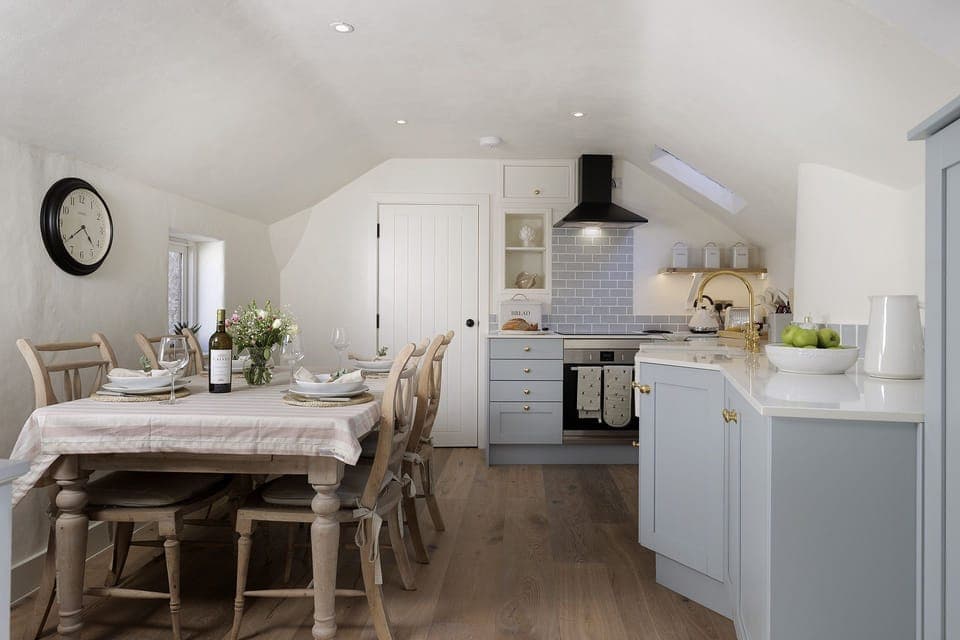 Flat 2 Martins House Kitchen - Staycotswold