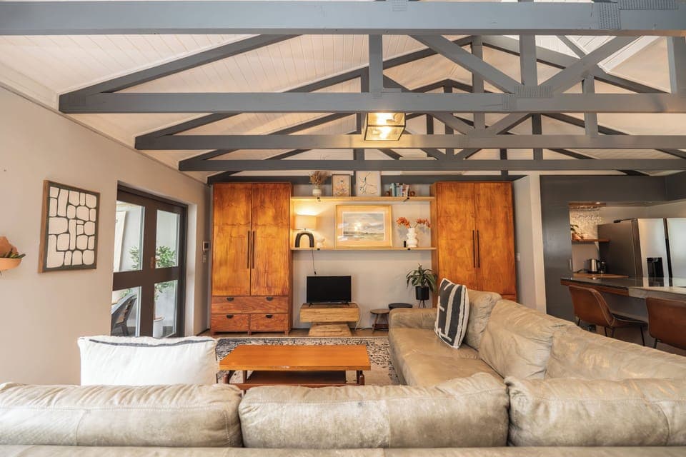 Junejulymedia ValdezMainHouse 3