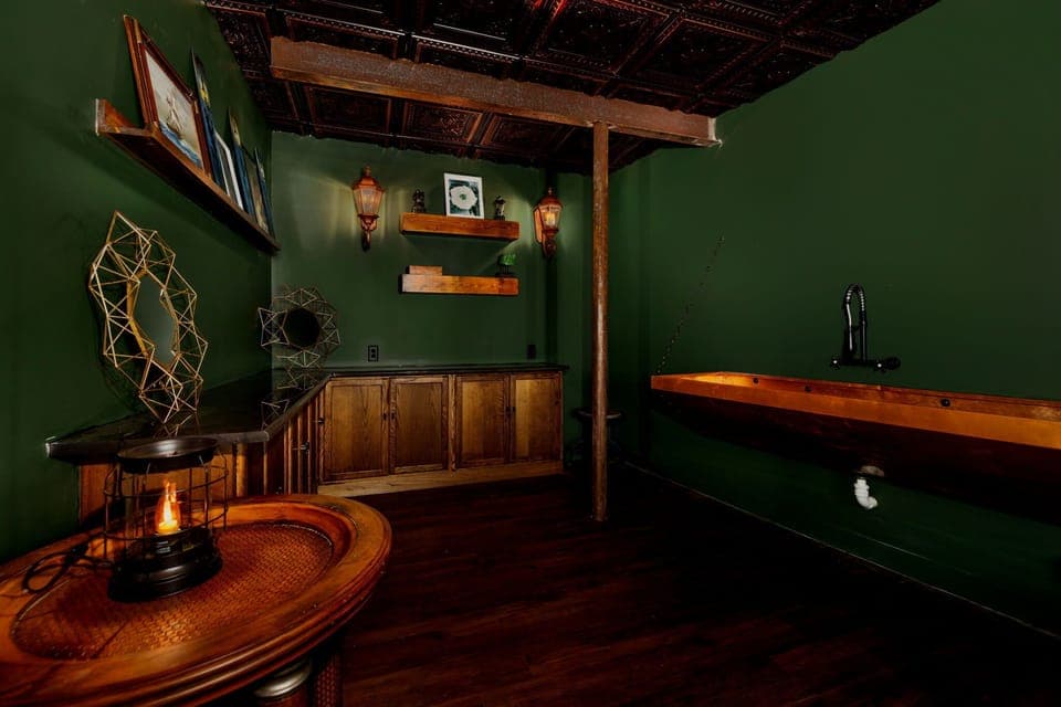 Your very own bar, right at home!