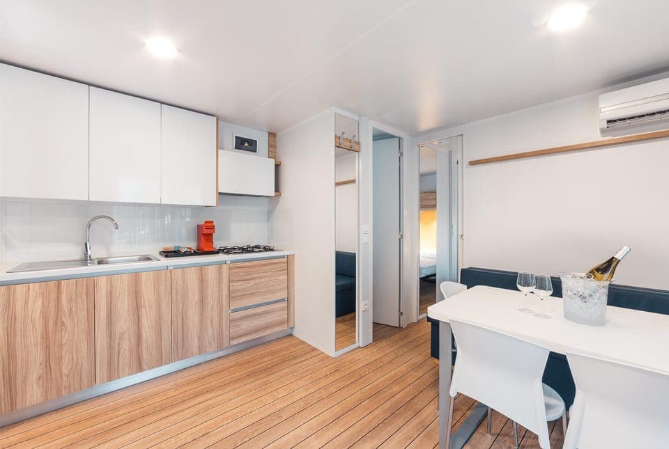 Mobile Home | Private kitchen