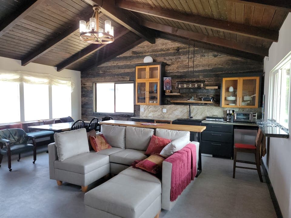 Queen-sized convertible from tv entertainment to sleeping 