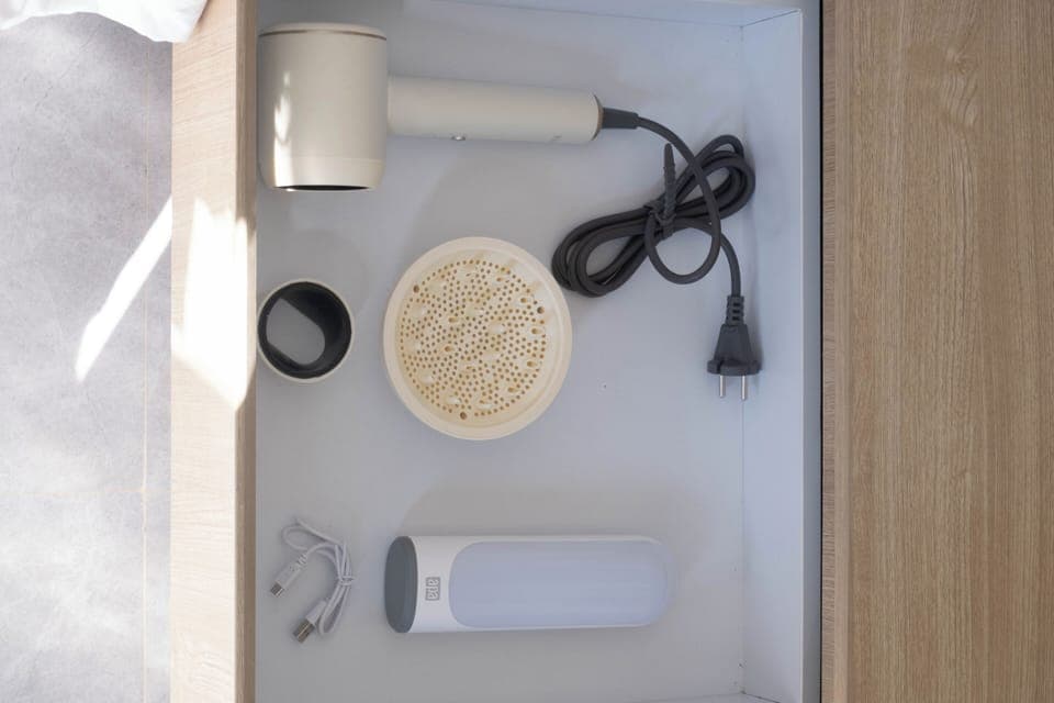 Studio with Balcony | Desk, laptop workspace, free WiFi