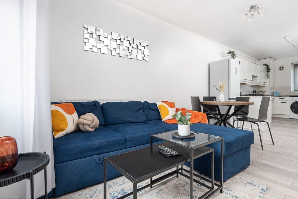 Living room - Sofa Bed  - 50'  Smart TV loaded with Netflix, HDMI cable, ambient lighting,  extra fast wifi - Complimentary tea & coffee available for your enjoyment