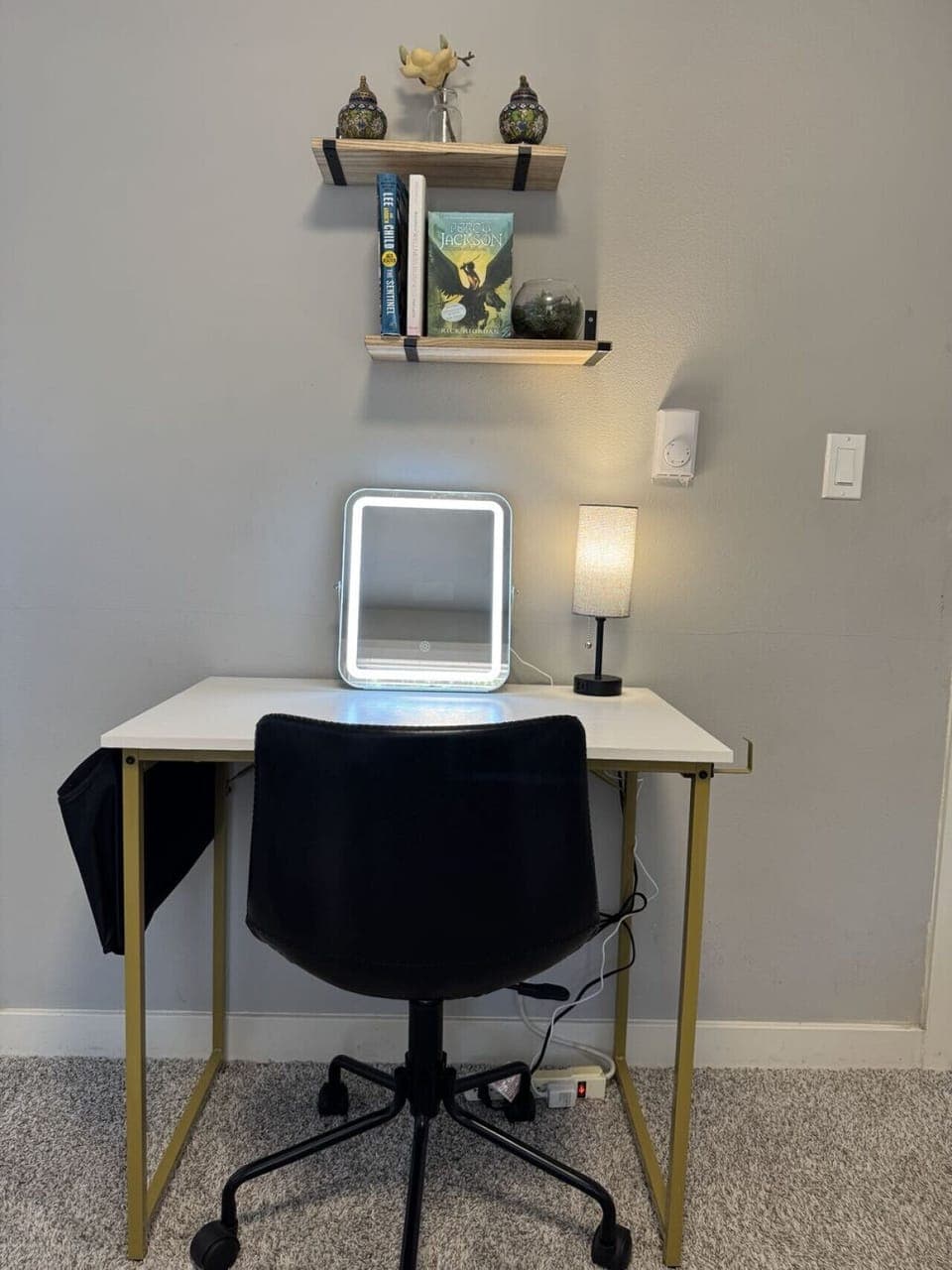 Stay consistently productive and focused with the convenience of a dedicated work desk, providing a comfortable and functional space for work or study. #ProductivityStation #ComfortableWorkspace #StudySpace