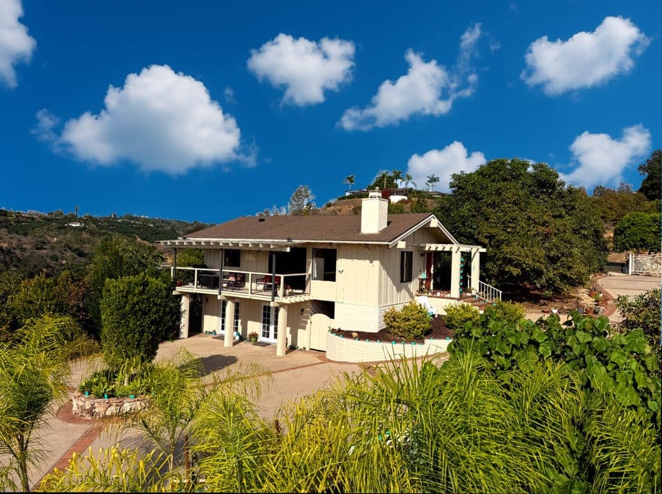 Penthouse (upper level) and Grove View Suite (lower level)