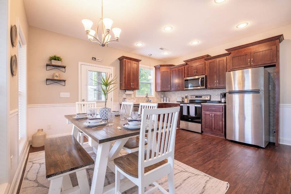 Fabulous Farmhouse's kitchen and dining areas