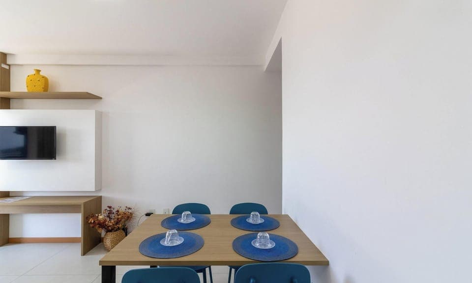 Basic Apartment | Dining