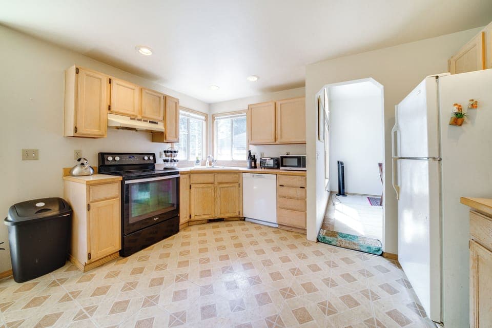 House (4 Bedrooms) | Interior