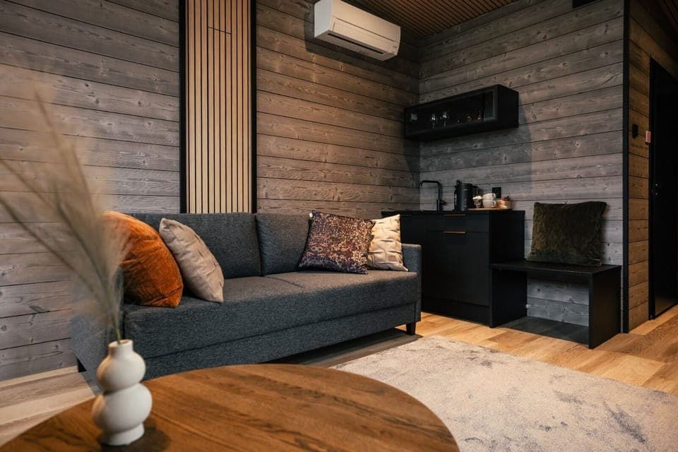 Deluxe Suite | Living area