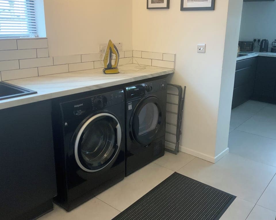 Washing machines and tumble dryer