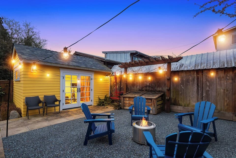 Cozy nights, warm fires, and memories await. Your perfect getaway starts now!