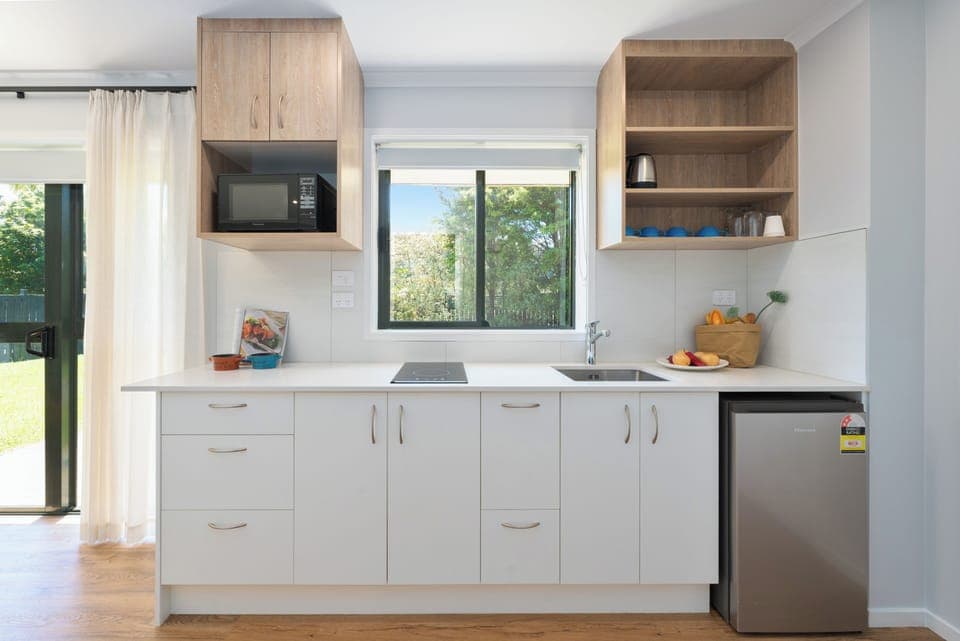 Deluxe Apartment, 1 Bedroom | Desk, laptop workspace, iron/ironing board, free WiFi