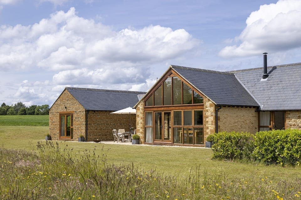 Hook Norton Barn - StayCotswold
