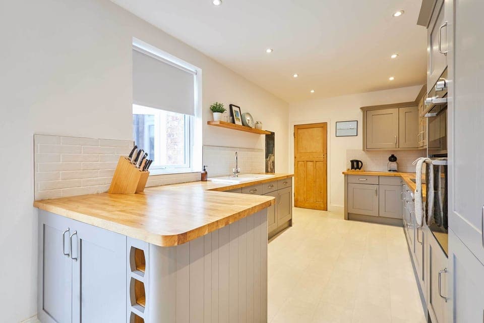 Bristol Avenue, Saltburn-by-the-Sea - Host & Stay