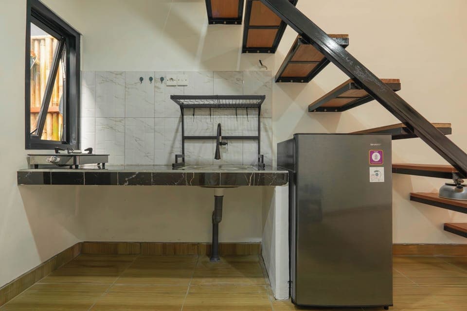 Deluxe Studio, Balcony, Pool View | Desk, free WiFi