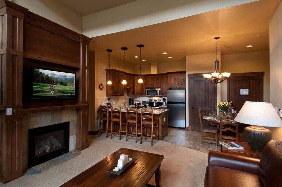 kitchen bar and dining room area
