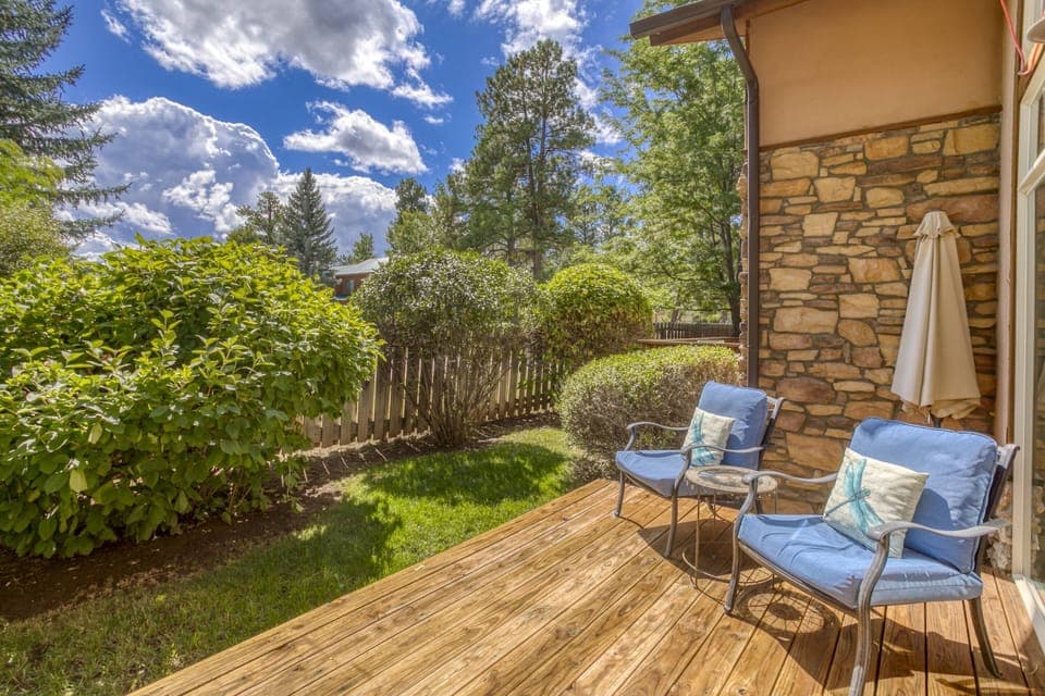 Welcome to Red Fox Retreat perfectly situated in uptown Pagosa Springs. This townhome sleeps 7 and is almost 2700sf. Fun is just a few steps away!