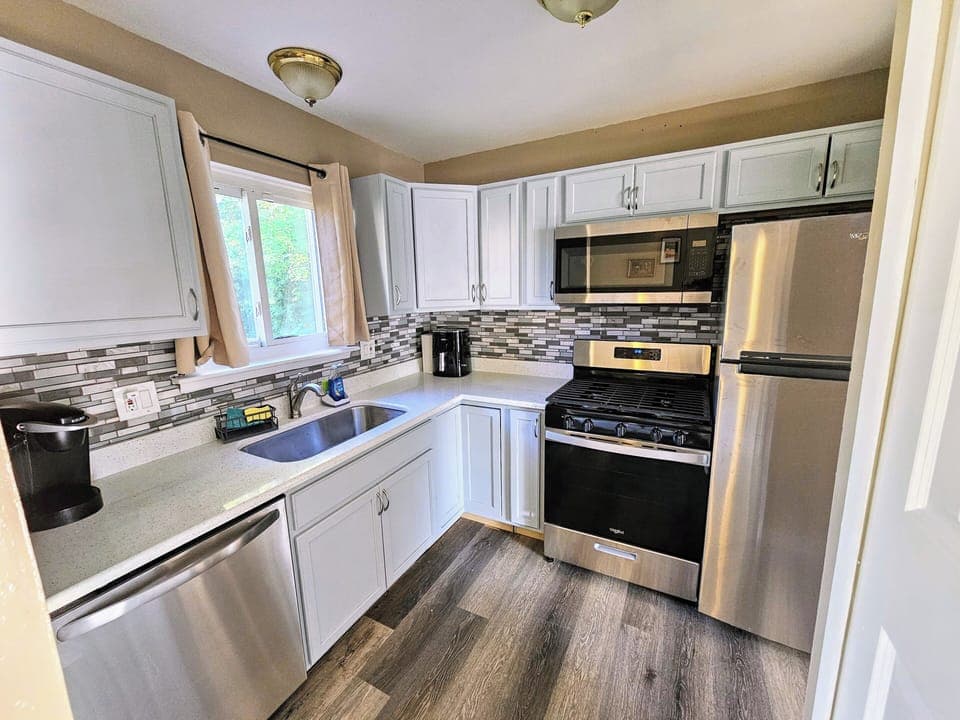 Full Kitchen