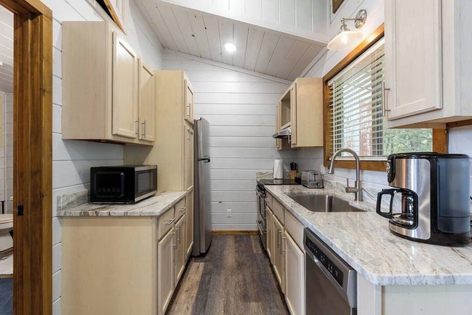 8f6f8abe-5360-4cbf-a0b3-e0e329c3f4f5