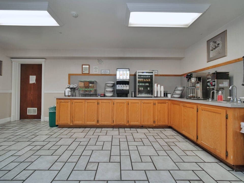 Free daily full breakfast