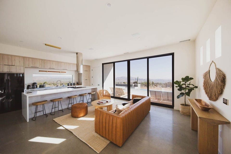 Open floor plan kitchen.