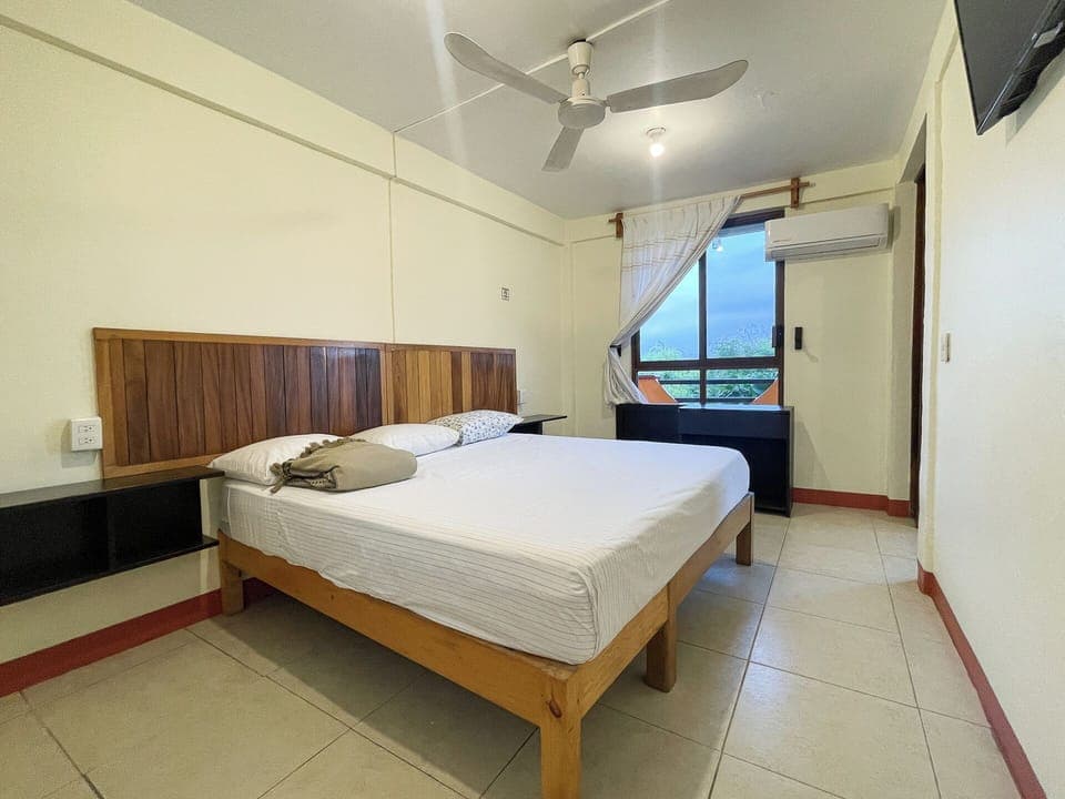 Basic Double Room, 1 King Bed, Non Smoking | Free WiFi